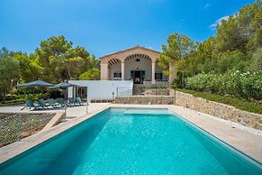 10-guest Beachfront Villa in Mallorca