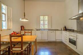 10-guest Beachfront Villa in Mallorca