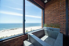 Hound Hotel Daecheon