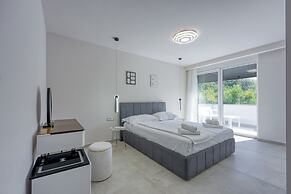 Villa Samara with Pool