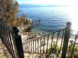 Sea Rose Apartment