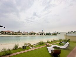 Exclusive 4BR Villa w Private Pool Beach