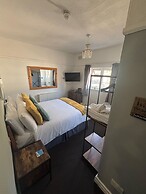 The Yacht Inn