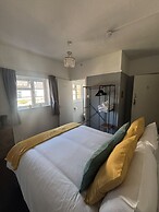 The Yacht Inn