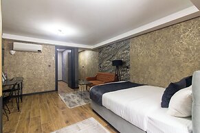 Nomad Hub Istanbul Suit