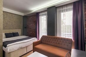 Nomad Hub Istanbul Suit