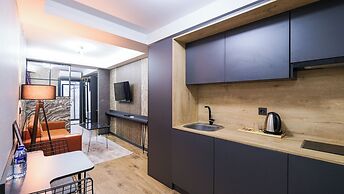 Nomad Hub Istanbul Suit