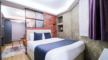 Nomad Hub Istanbul Suit