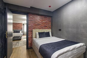 Nomad Hub Istanbul Suit