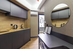Nomad Hub Istanbul Suit