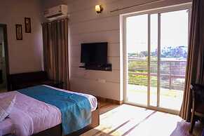 Vrindavan Dreams Hotel and Suites
