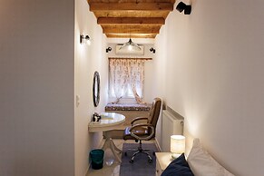 Kozani Central Nest - Homely Vibes