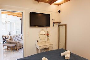 Kozani Central Nest - Homely Vibes