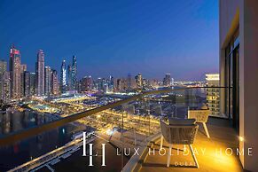LUX The Marina Vista Beachfront Suite 2