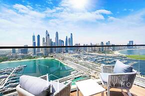 LUX The Marina Vista Beachfront Suite 2