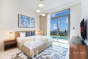 LUX The Marina Vista Beachfront Suite 2