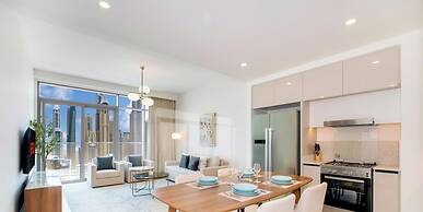 LUX The Marina Vista Beachfront Suite 2