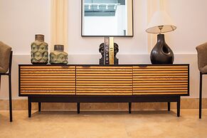 Orbis Boutique Studios by Holi