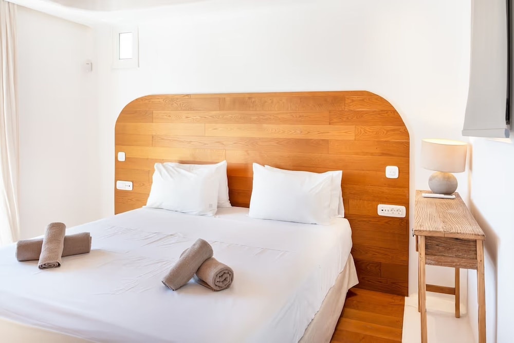 Ria Mar Villas & Suites by Live&Travel