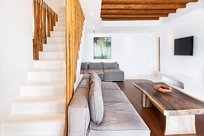 Ria Mar Villas & Suites by Live&Travel