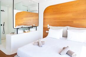 Ria Mar Villas & Suites by Live&Travel