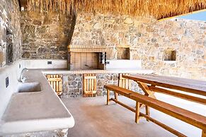 Ria Mar Villas & Suites by Live&Travel