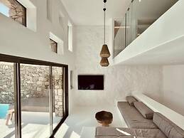 Ria Mar Villas & Suites by Live&Travel