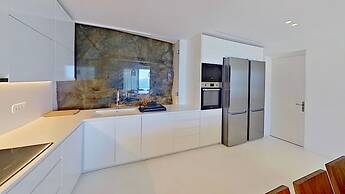 Ria Mar Villas & Suites by Live&Travel