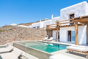 Ria Mar Villas & Suites by Live&Travel