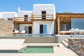 Ria Mar Villas & Suites by Live&Travel