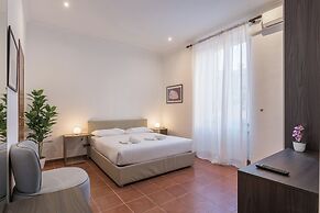 JOIVY Flats Next To Fontana di Trevi
