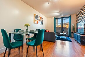 1 Bed Apartment Sleeps 5 - Balcony - Wifi & Tv