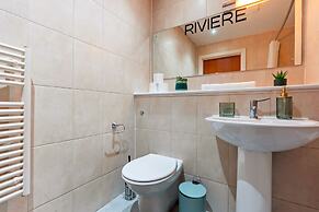 1 Bed Apartment Sleeps 5 - Balcony - Wifi & Tv