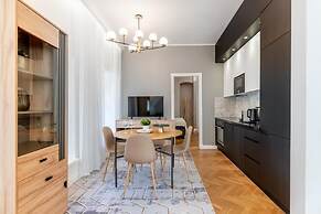 Luxury 2BD apartment in City Center