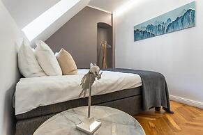 Luxury 2BD apartment in City Center