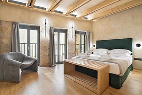 Poem Suites