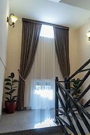Nest Inn