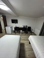 Nest Inn