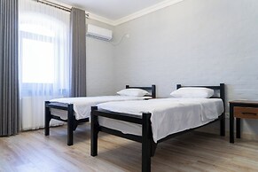 Nest Inn