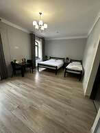 Nest Inn