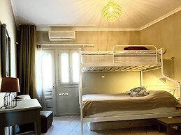 Pantheon Apartments & Studios