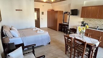 Pantheon Apartments & Studios