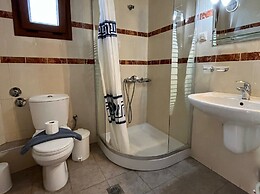 Pantheon Apartments & Studios