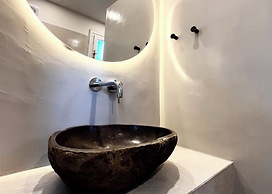 Pantheon Apartments & Studios