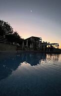 Pantheon Apartments & Studios