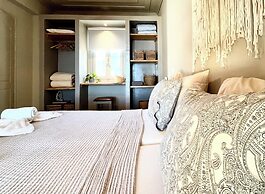 Pantheon Apartments & Studios