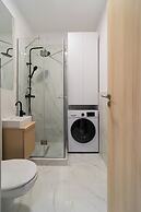 Cismigiu Park Studio - Fresh & Serene Flat with Light-Filled Interiors