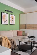 Cismigiu Park Studio - Fresh & Serene Flat with Light-Filled Interiors