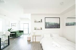 Beautiful Luxurious Modern Suite
