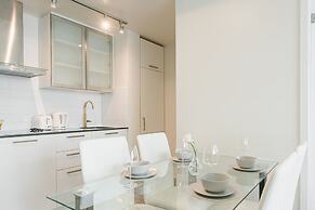 Beautiful Luxurious Modern Suite